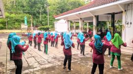 Senam Dan Pertemuan Rutin Kader KB